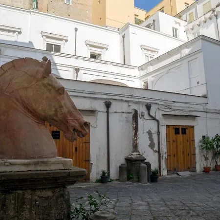 בית הארחה & Luxury Palazzo Diomede Carafa