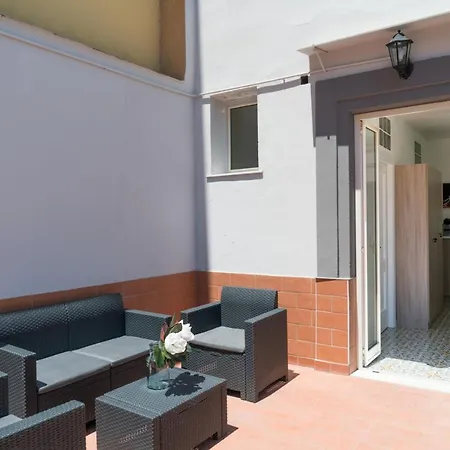 & Luxury Palazzo Diomede Carafa בית הארחה נאפולי
